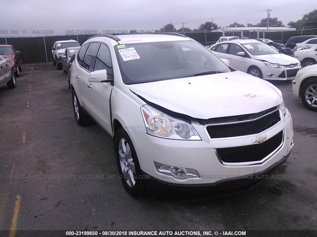 1GNKRGED6CJ402226 - 2012 CHEVROLET TRAVERSE LT WHITE photo 1