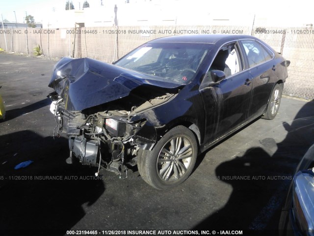 4T1BF1FK8GU532021 - 2016 TOYOTA CAMRY LE/XLE/SE/XSE BLACK photo 2