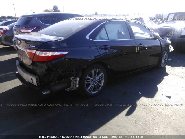 4T1BF1FK8GU532021 - 2016 TOYOTA CAMRY LE/XLE/SE/XSE BLACK photo 4