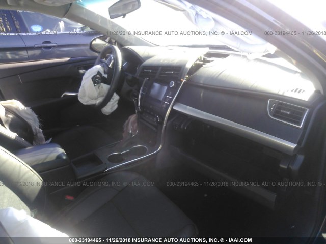 4T1BF1FK8GU532021 - 2016 TOYOTA CAMRY LE/XLE/SE/XSE BLACK photo 5