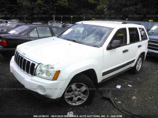 1J4GR48K25C672739 - 2005 JEEP GRAND CHEROKEE LAREDO/COLUMBIA/FREEDOM 白色 照片 2