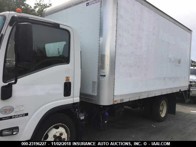 JALE5W16XB7901155 - 2011 ISUZU NQR WHITE photo 2