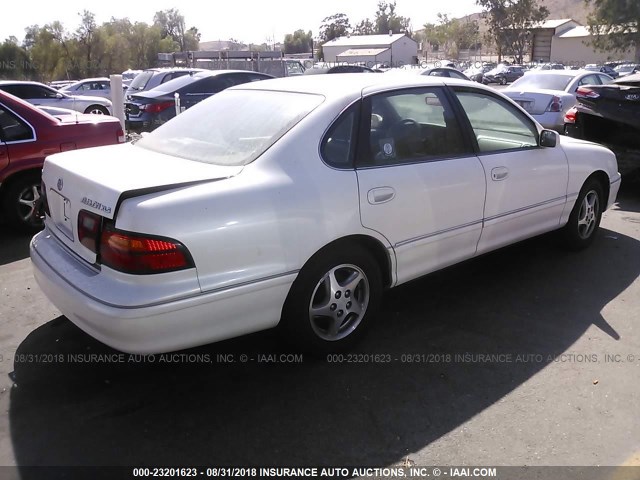 4T1BF18B3XU350871 - 1999 TOYOTA AVALON XL/XLS WHITE photo 4