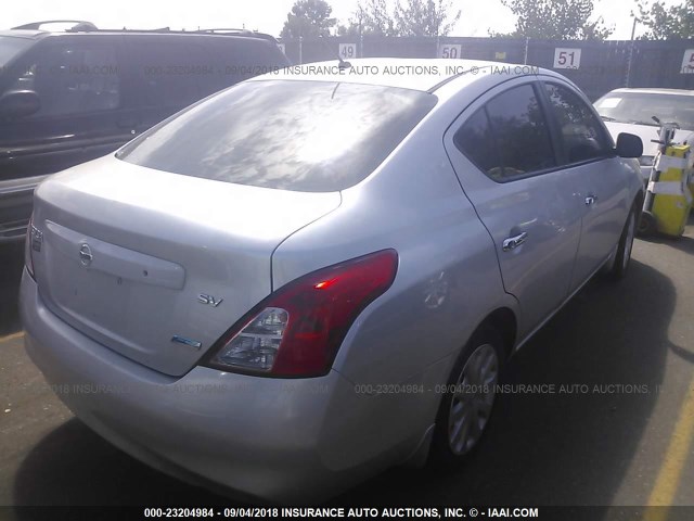 3N1CN7AP3CL911100 - 2012 NISSAN VERSA S/SV/SL SILVER photo 4