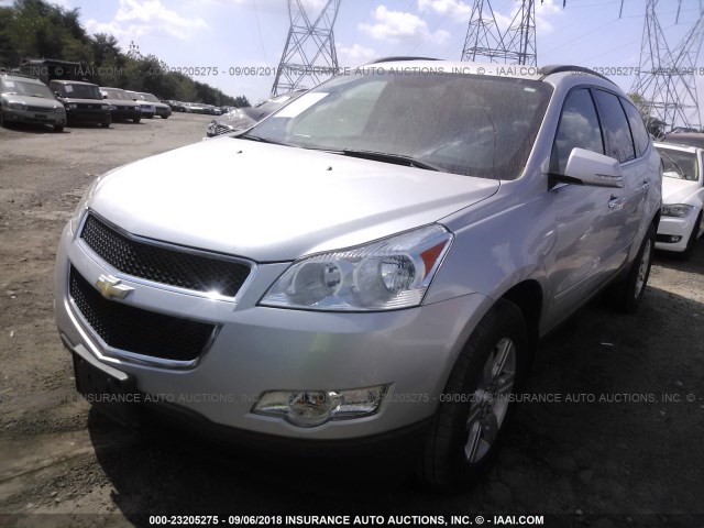 1GNLVFED8AJ244334 - 2010 CHEVROLET TRAVERSE LT SILVER photo 2