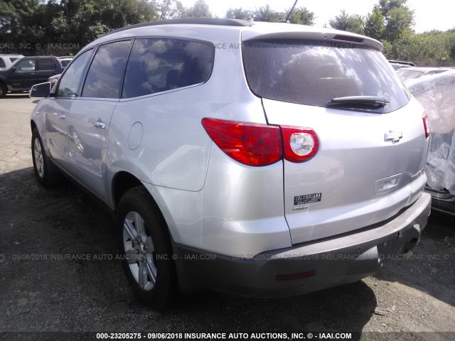 1GNLVFED8AJ244334 - 2010 CHEVROLET TRAVERSE LT SILVER photo 3