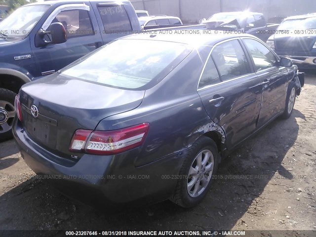 4T4BF3EK7BR189522 - 2011 TOYOTA CAMRY SE/LE/XLE GRAY photo 4