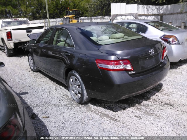 4T1BF3EK0AU059770 - 2010 TOYOTA CAMRY SE/LE/XLE 灰色 照片 3