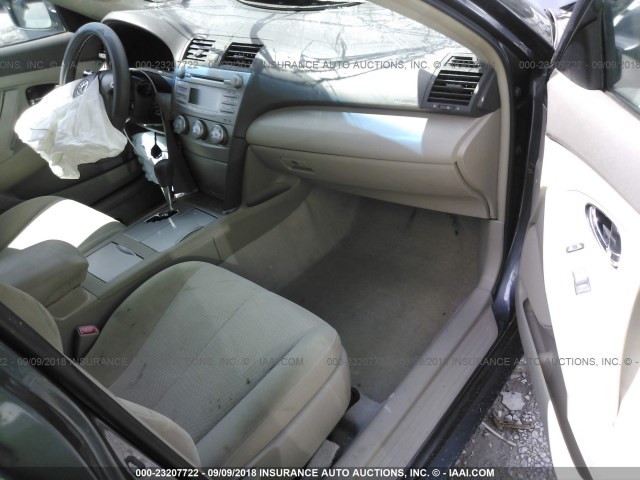 4T1BF3EK0AU059770 - 2010 TOYOTA CAMRY SE/LE/XLE 灰色 照片 5