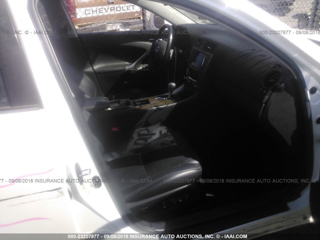 JTHBK262192093067 - 2009 LEXUS IS 250 WHITE photo 5