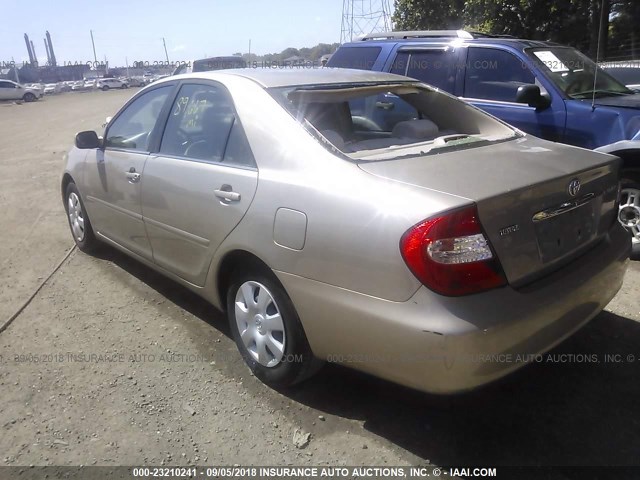 4T1BE32K32U616583 - 2002 TOYOTA CAMRY LE/XLE/SE BEIGE photo 3