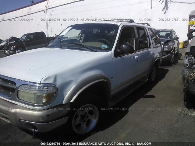 1FMZU84P4YZA55684 - 2000 FORD EXPLORER EDDIE BAUER WHITE photo 6