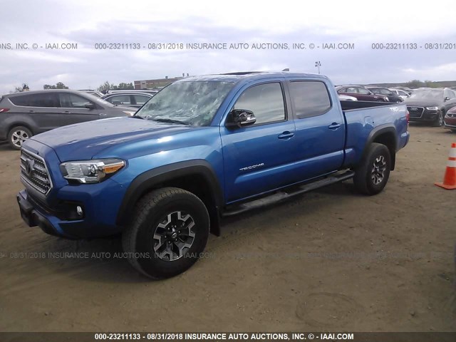 3TMDZ5BN4HM034075 - 2017 TOYOTA TACOMA DBL CAB/SR5/TRD SPORT/OR BLUE photo 2