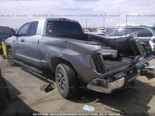 5TFUW5F16FX461040 - 2015 TOYOTA TUNDRA DOUBLE CAB SR/SR5 SILVER photo 3