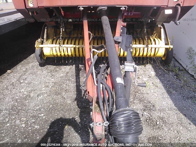 34077 - 2004 NEW HOLLAND BR740  RED photo 10