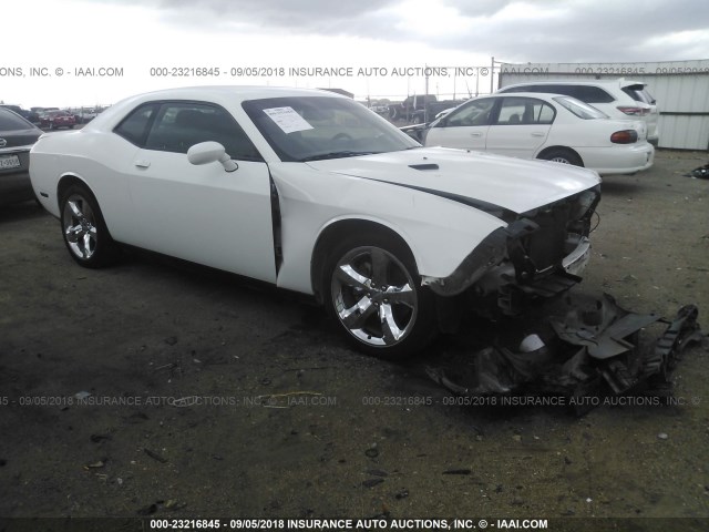 2C3CDYAGXDH610828 - 2013 DODGE CHALLENGER SXT WHITE photo 1