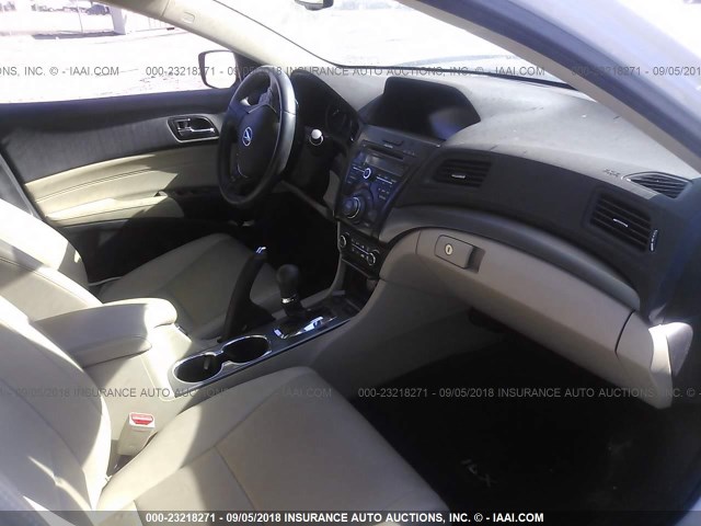 19VDE1F71FE004242 - 2015 ACURA ILX 20 TECH WHITE photo 5