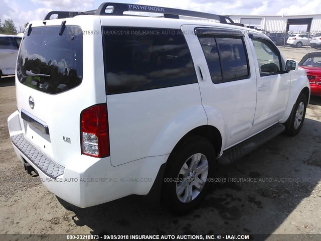 5N1AR18W66C655680 - 2006 NISSAN PATHFINDER LE/SE/XE WHITE photo 4