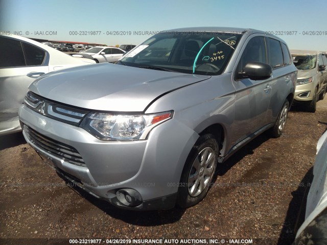 JA4AD2A37EZ005013 - 2014 MITSUBISHI OUTLANDER ES SILVER photo 2