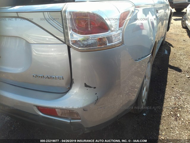 JA4AD2A37EZ005013 - 2014 MITSUBISHI OUTLANDER ES SILVER photo 6