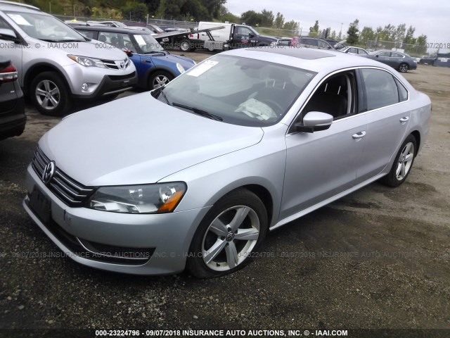 1VWBP7A3XDC013295 - 2013 VOLKSWAGEN PASSAT SE SILVER photo 2