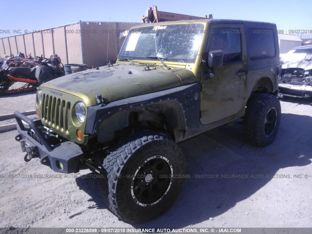 1J4FA54117L153285 - 2007 JEEP WRANGLER SAHARA GREEN photo 2