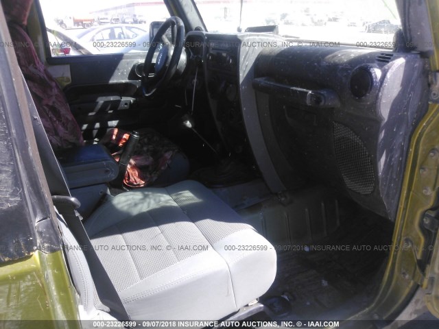 1J4FA54117L153285 - 2007 JEEP WRANGLER SAHARA GREEN photo 5