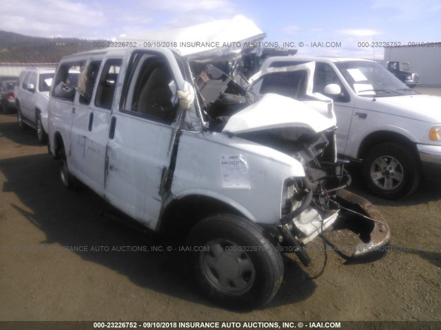 1GKFG15T941106417 - 2004 GMC SAVANA G1500 WHITE photo 1