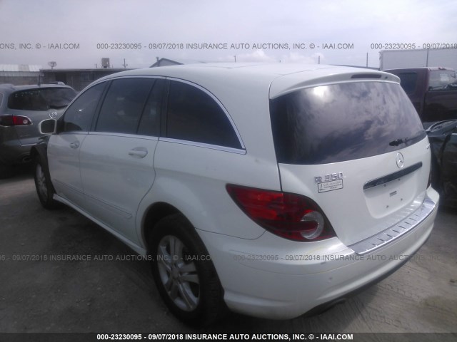 4JGCB65E98A073609 - 2008 MERCEDES-BENZ R 350 WHITE photo 3