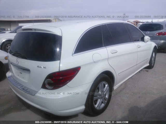 4JGCB65E98A073609 - 2008 MERCEDES-BENZ R 350 WHITE photo 4