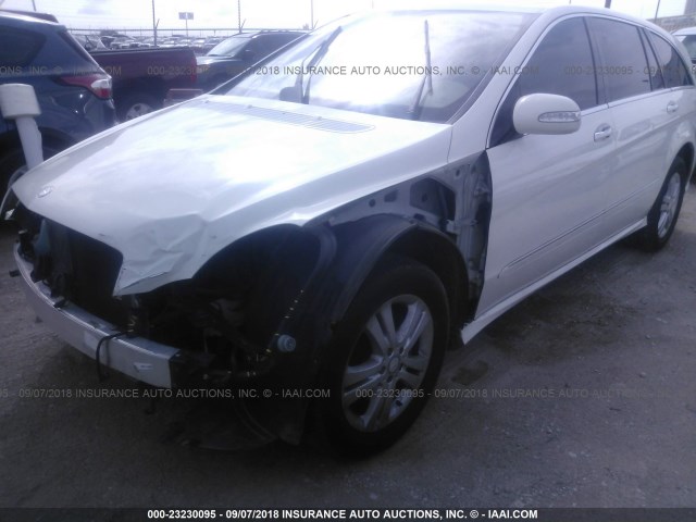 4JGCB65E98A073609 - 2008 MERCEDES-BENZ R 350 WHITE photo 6