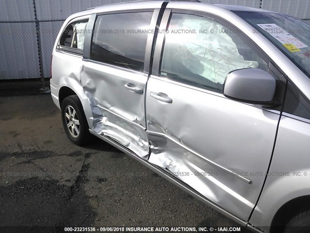 2A8HR54P38R121631 - 2008 CHRYSLER TOWN & COUNTRY TOURING SILVER photo 6