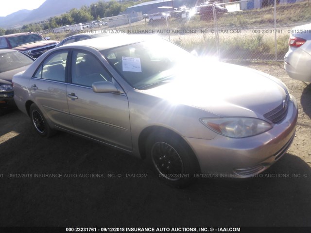 JTDBE32K720098733 - 2002 TOYOTA CAMRY LE/XLE/SE GOLD photo 1