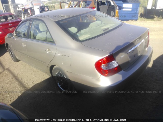 JTDBE32K720098733 - 2002 TOYOTA CAMRY LE/XLE/SE GOLD photo 3