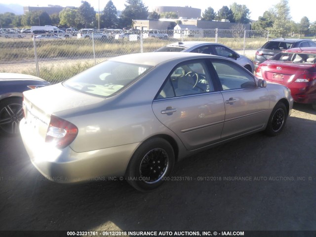 JTDBE32K720098733 - 2002 TOYOTA CAMRY LE/XLE/SE GOLD photo 4