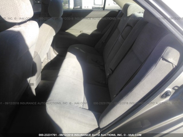 JTDBE32K720098733 - 2002 TOYOTA CAMRY LE/XLE/SE GOLD photo 8