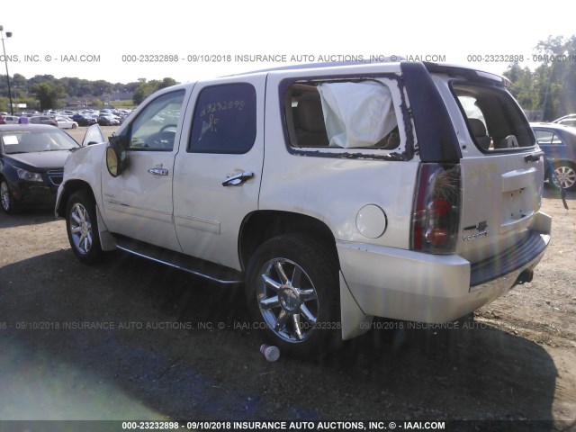 1GKS2EEF6BR318379 - 2011 GMC YUKON DENALI WHITE photo 3