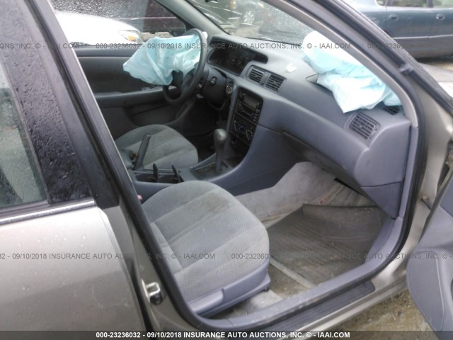 4T1BG22K41U065356 - 2001 TOYOTA CAMRY CE/LE/XLE GRAY photo 5