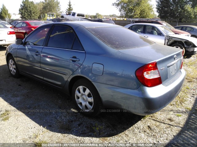 4T1BE32K33U238962 - 2003 TOYOTA CAMRY LE/XLE/SE BLUE photo 3