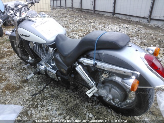 JH2RC50407M300064 - 2007 HONDA VT750 SILVER photo 3