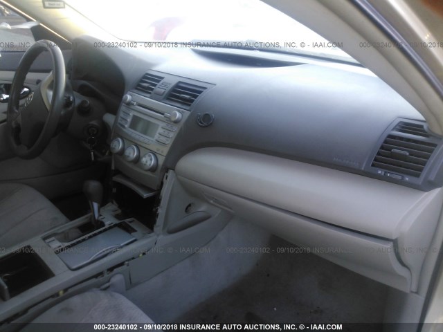 4T1BF3EK0AU087391 - 2010 TOYOTA CAMRY SE/LE/XLE GOLD photo 5