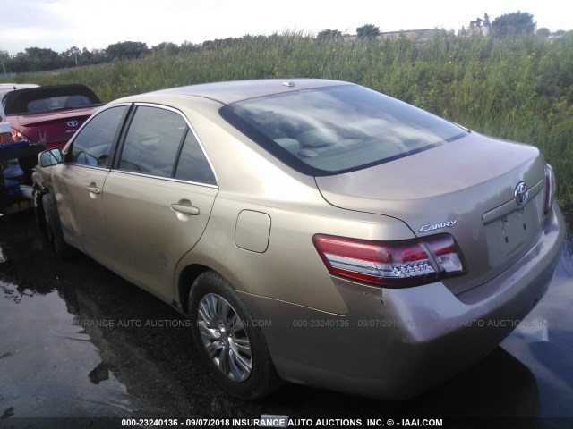 4T1BF3EK6AU013456 - 2010 TOYOTA CAMRY SE/LE/XLE GOLD photo 3