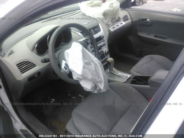 1G1ZC5E10BF170946 - 2011 CHEVROLET MALIBU 1LT WHITE photo 5