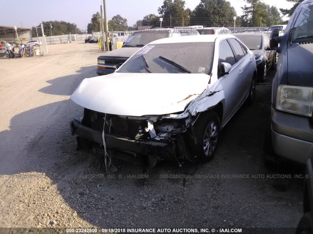 4T4BF1FK4GR559710 - 2016 TOYOTA CAMRY LE/XLE/SE/XSE WHITE photo 2