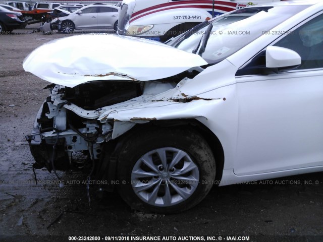 4T4BF1FK4GR559710 - 2016 TOYOTA CAMRY LE/XLE/SE/XSE WHITE photo 6