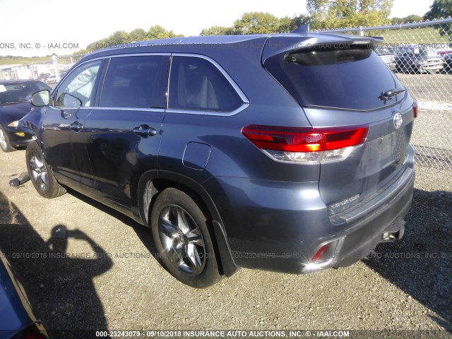 5TDDZRFH8JS808698 - 2018 TOYOTA HIGHLANDER LIMITED/LTD PLATINUM BLUE photo 3