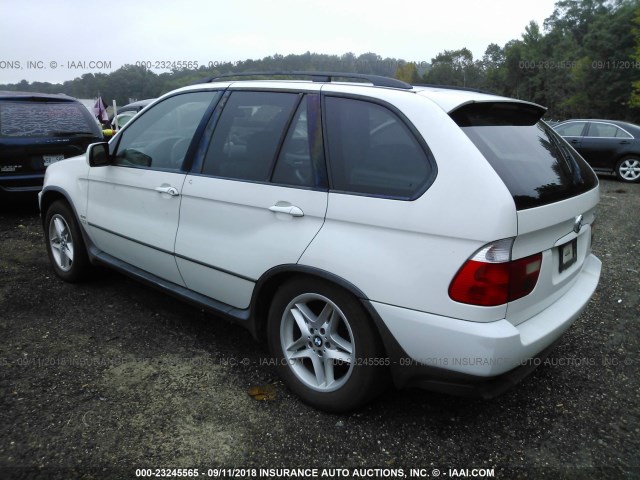 5UXFB33523LH41395 - 2003 BMW X5 4.4I WHITE photo 3