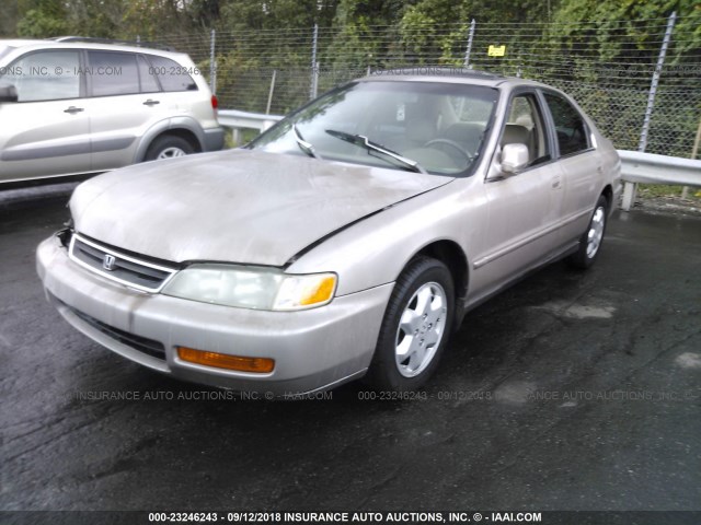 1HGCE6671VA003143 - 1997 HONDA ACCORD EX/EX-R GOLD photo 2