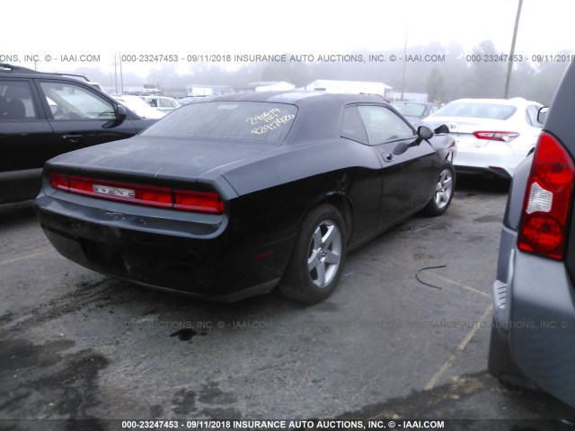 2B3LJ44V59H563384 - 2009 DODGE CHALLENGER SE BLACK photo 4