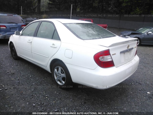 4T1BE32K64U280902 - 2004 TOYOTA CAMRY LE/XLE/SE WHITE photo 3